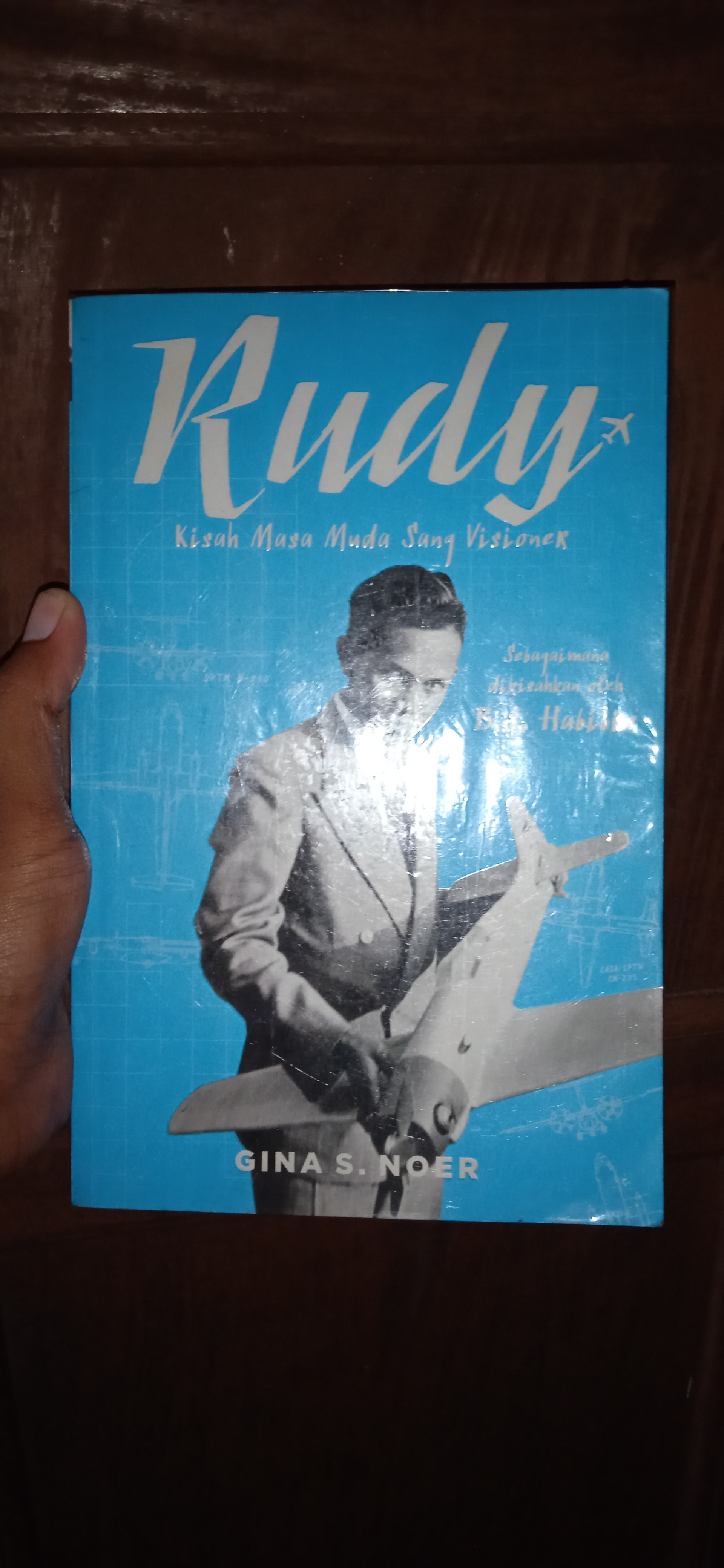 Buku Rudy